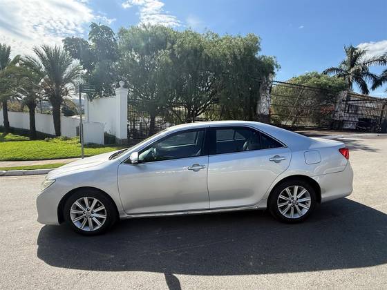TOYOTA CAMRY 3.5 XLE V6 24V GASOLINA 4P AUTOMÁTICO